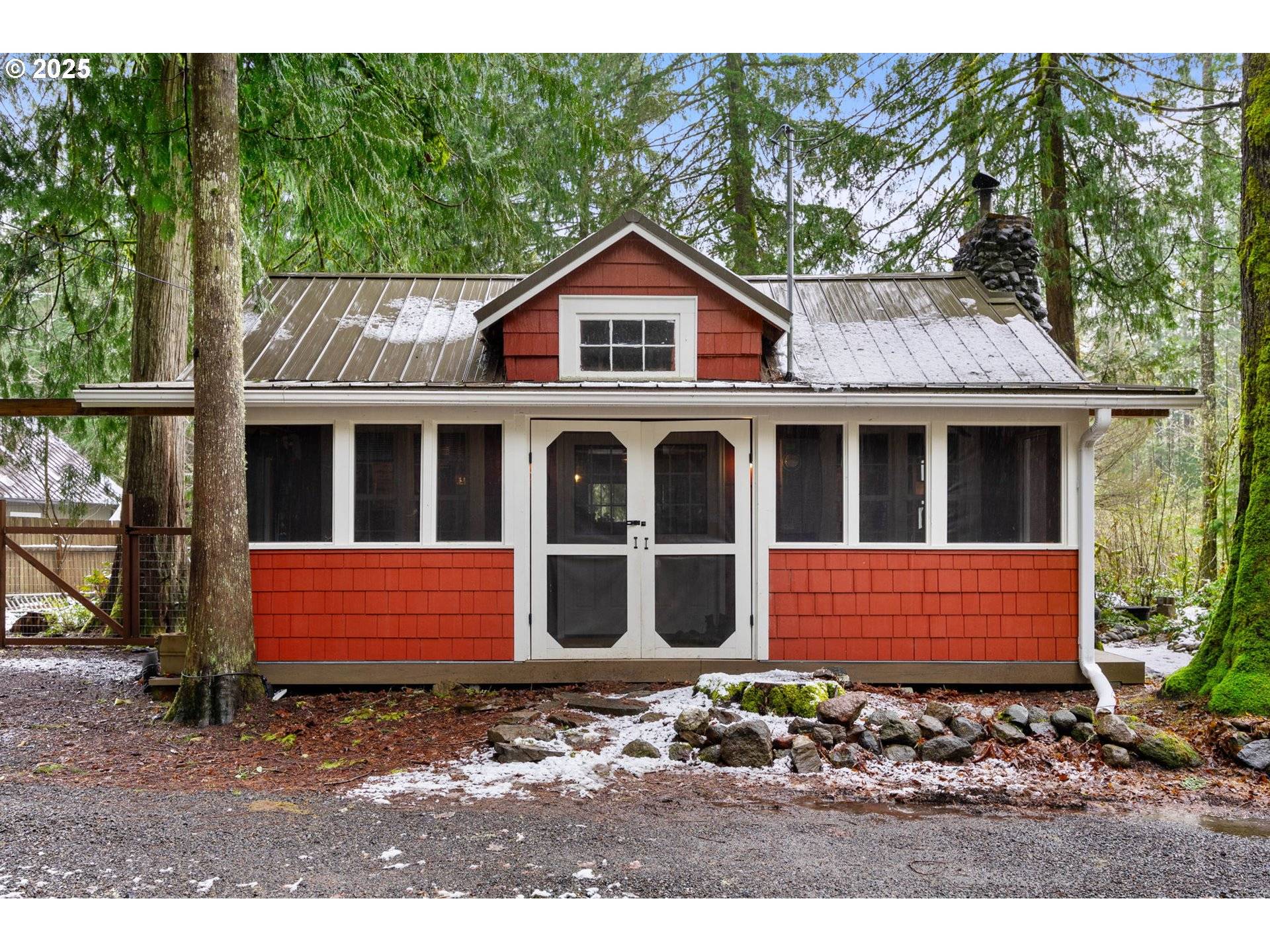 Rhododendron, OR 97049,21820 E EZ LN