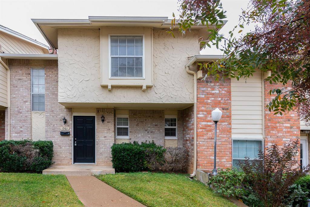 Grapevine, TX 76051,1961 Shorewood Drive