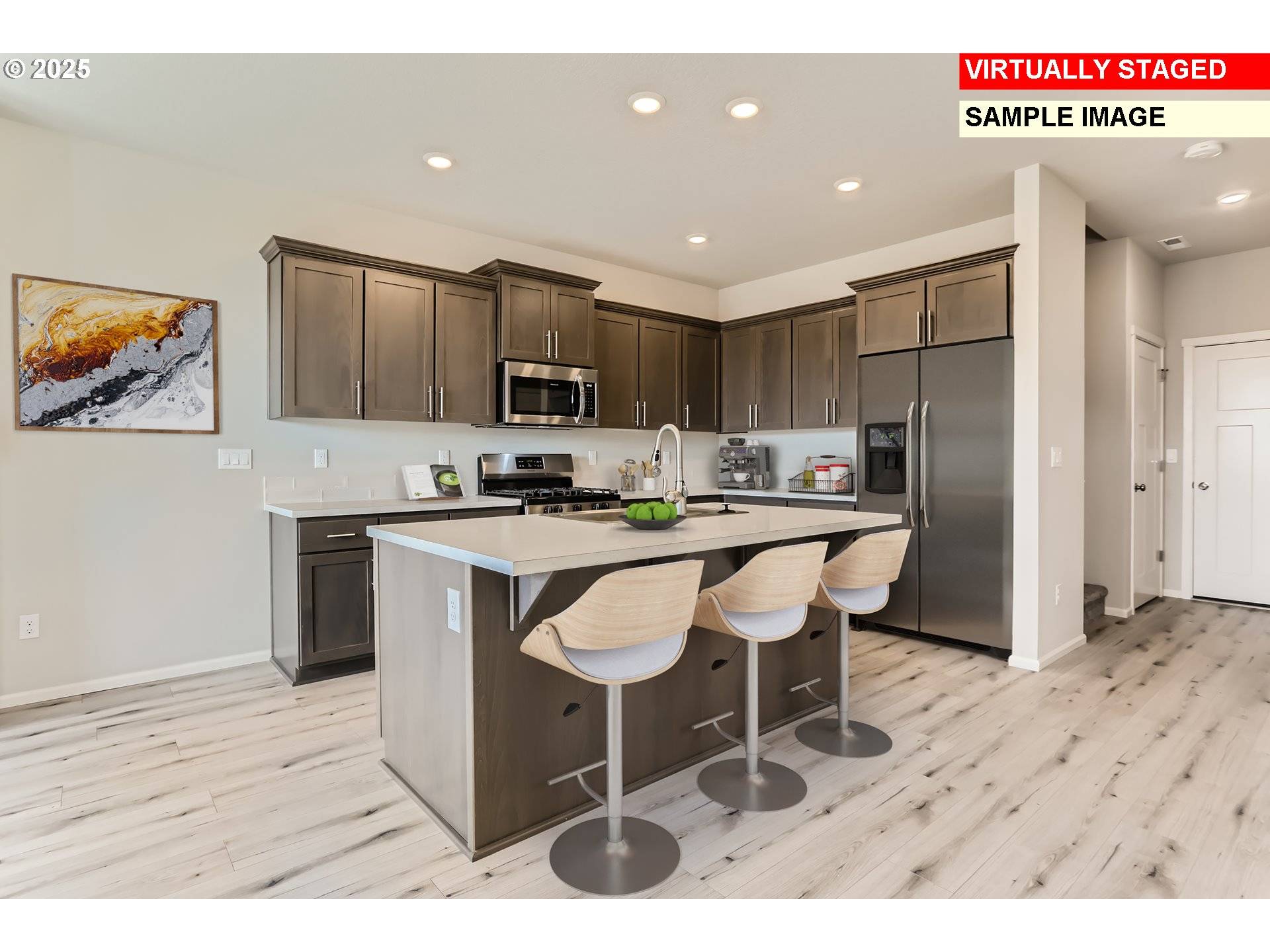 Woodburn, OR 97071,734 PICKERING LN