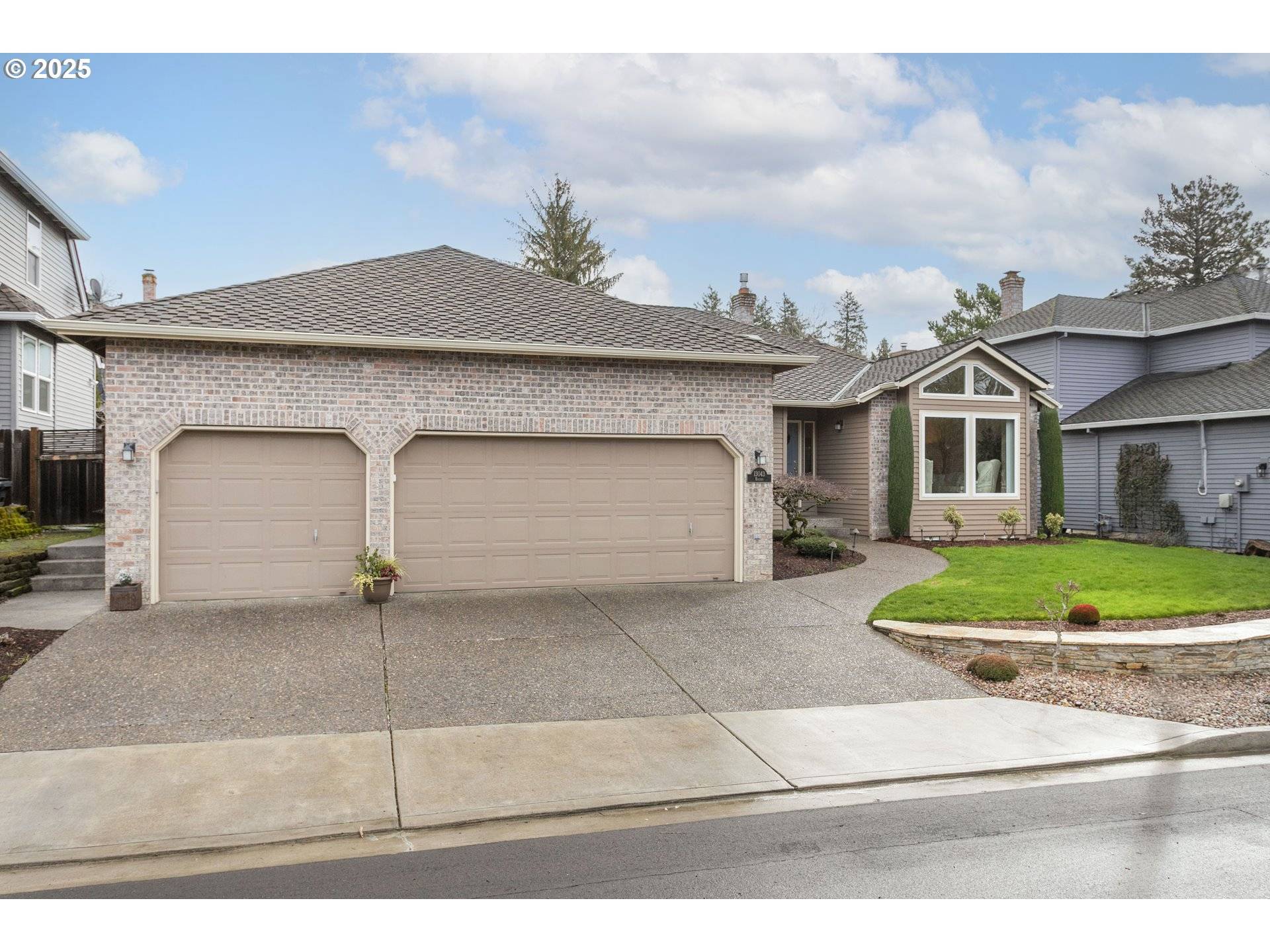Lake Oswego, OR 97035,13043 ROGERS RD