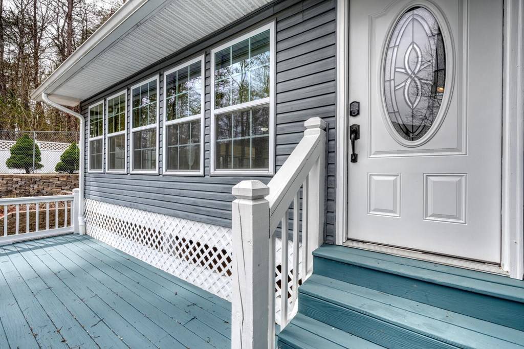 Warne, NC 28909,3514 Old Hwy 64 W