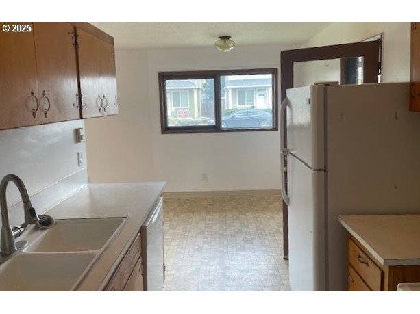 Portland, OR 97216,339 SE 89TH AVE