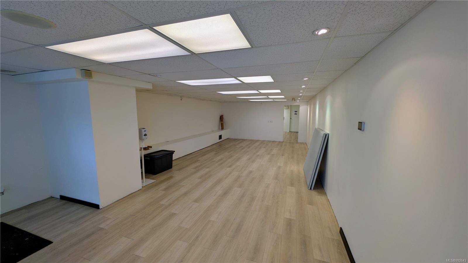 Victoria, BC V8W 3J2,625 Broughton St