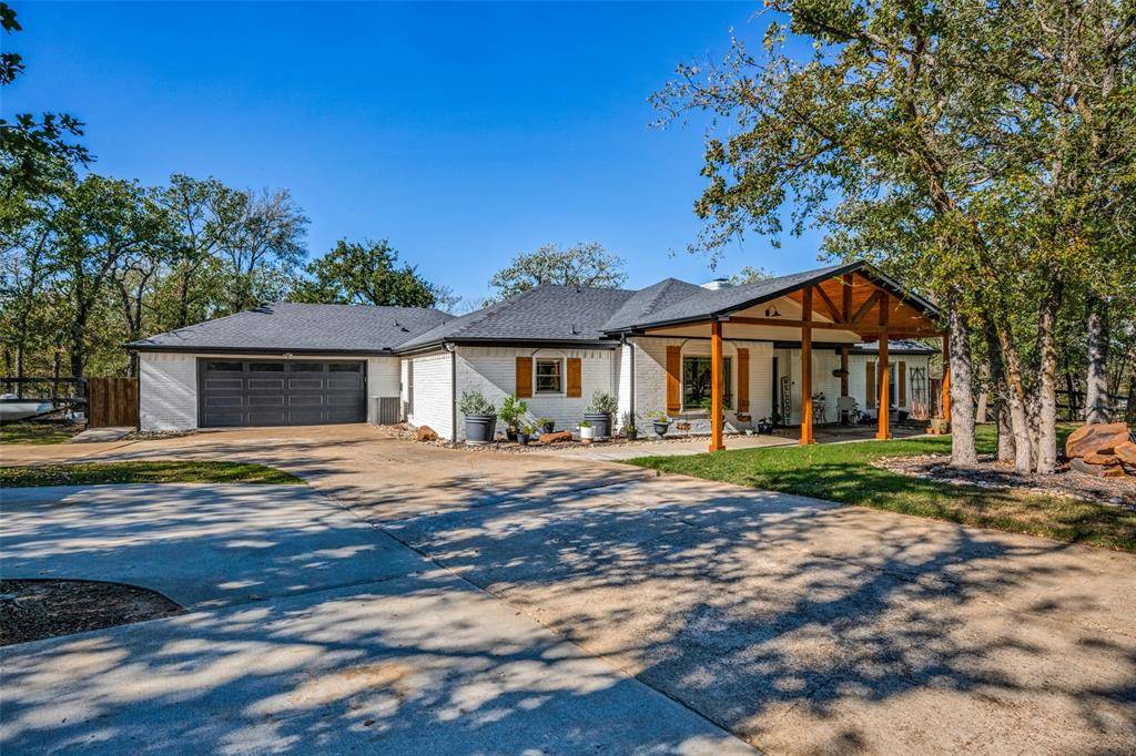 Bartonville, TX 76226,900 Ridgewood Circle