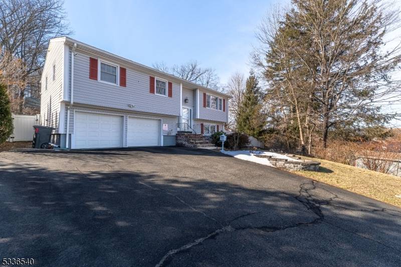 Lincoln Park Boro, NJ 07035,8 Roome St