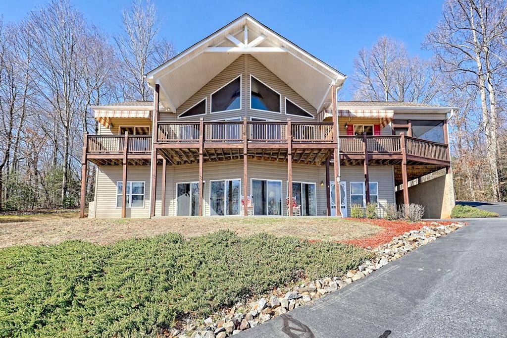 Hayesville, NC 28904,1085 Chatuge Village Circle