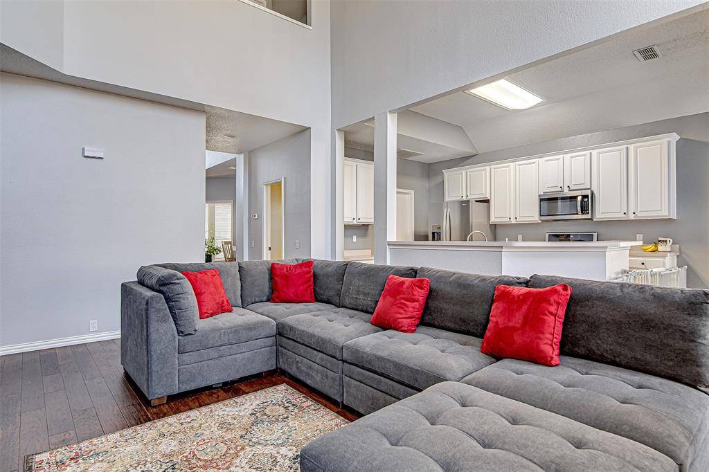 Burleson, TX 76028,531 Deerwood Drive