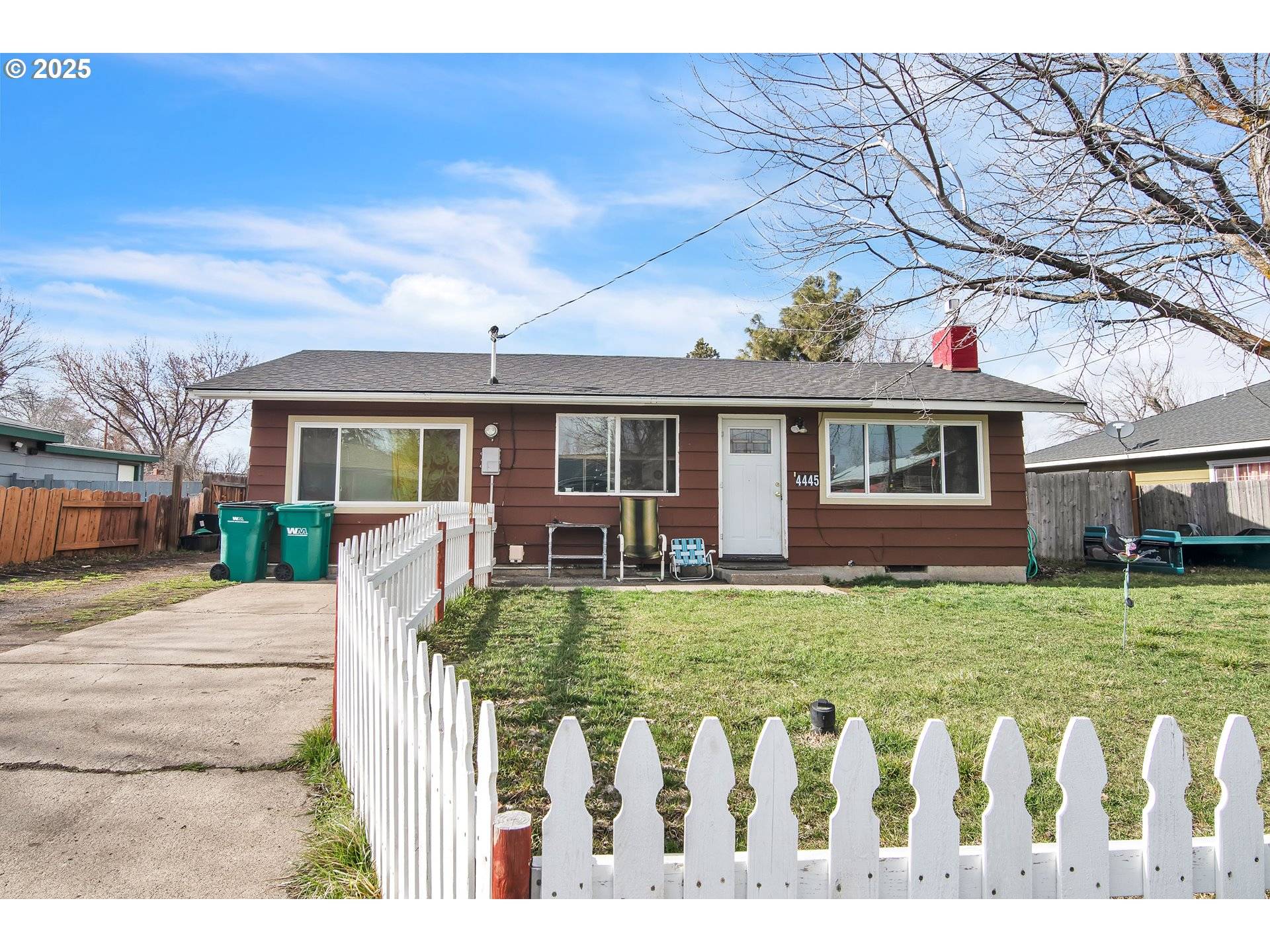 Klamath Falls, OR 97603,4445 BARRY DR