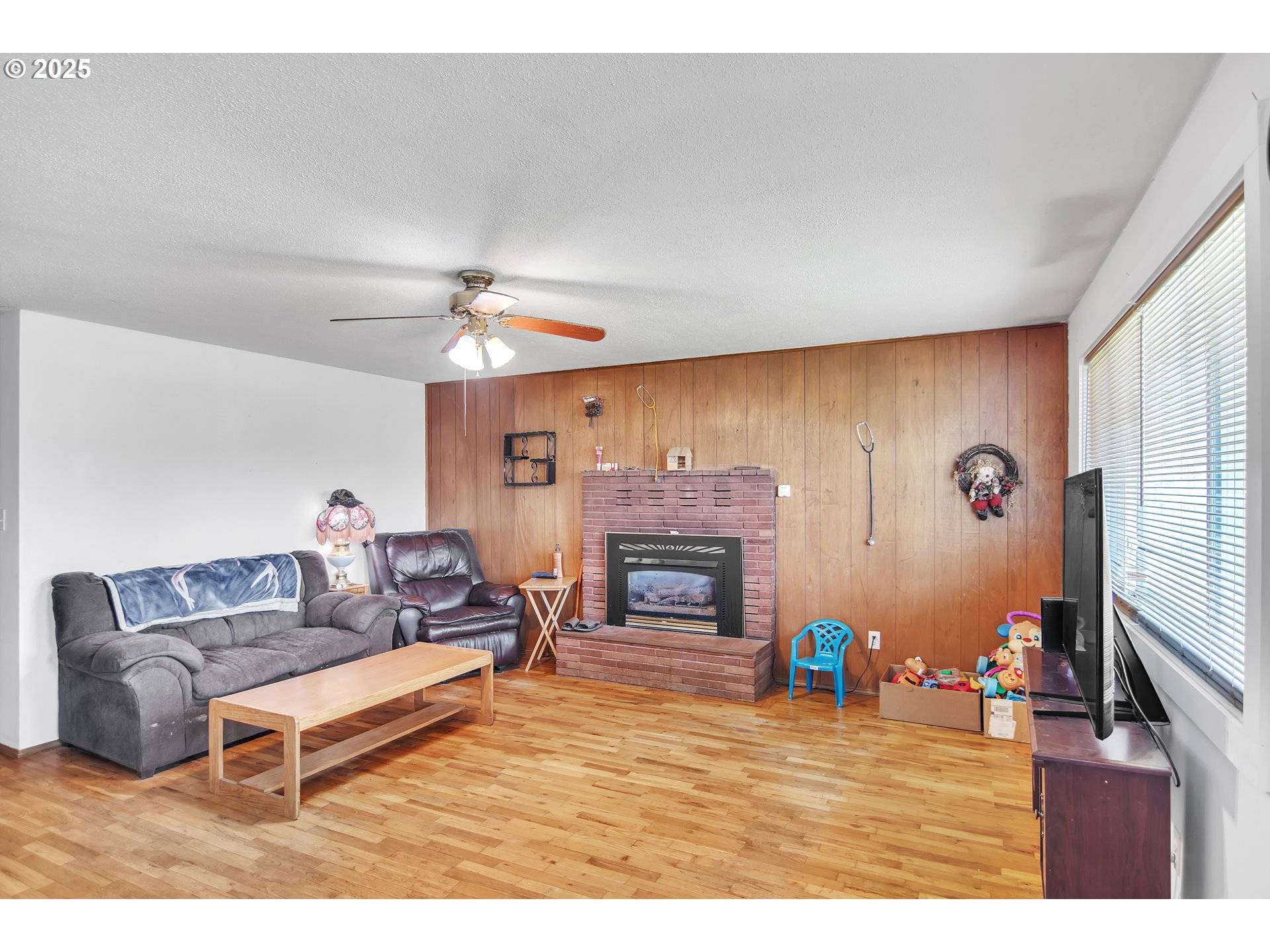 Klamath Falls, OR 97603,4445 BARRY DR