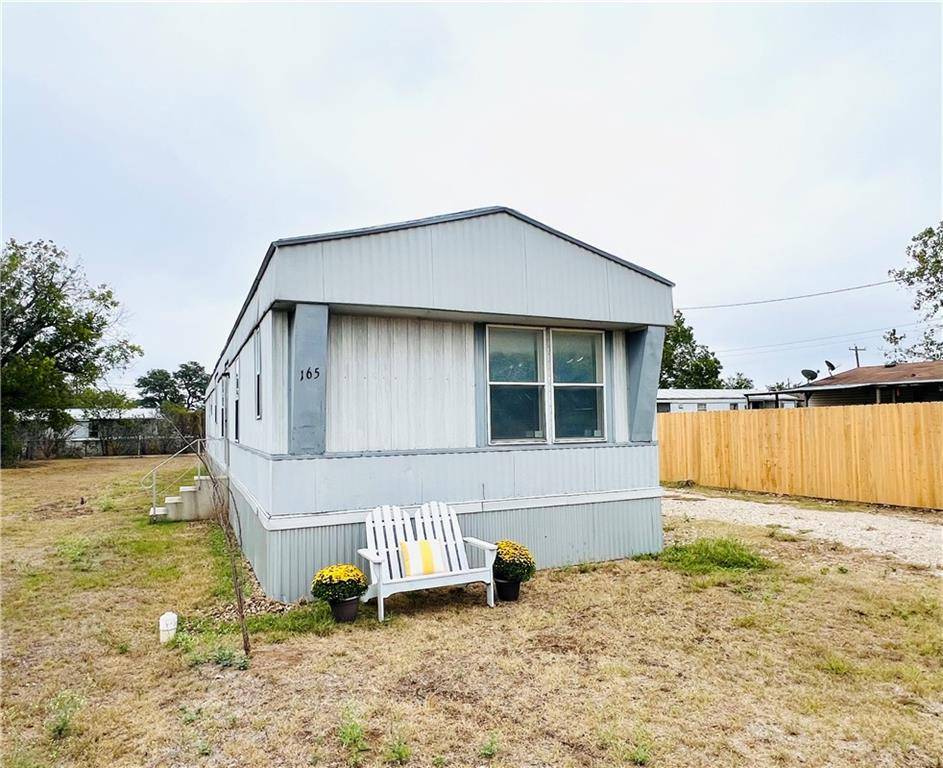 Crawford, TX 76638,165 N Avenue L