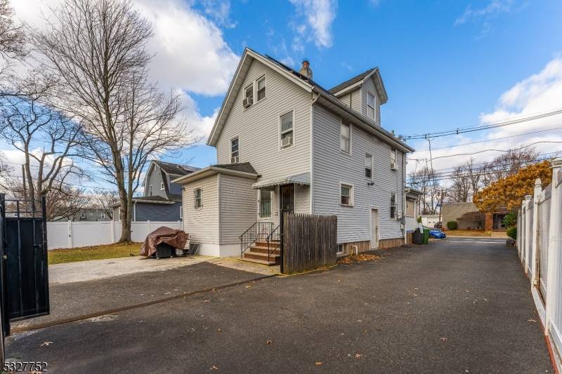 Roselle Boro, NJ 07203,312 E 1st Ave