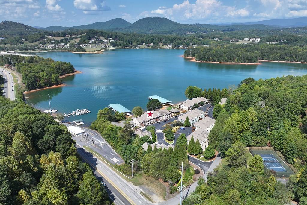 Hiawassee, GA 30546,1407 Lakeside Road #206