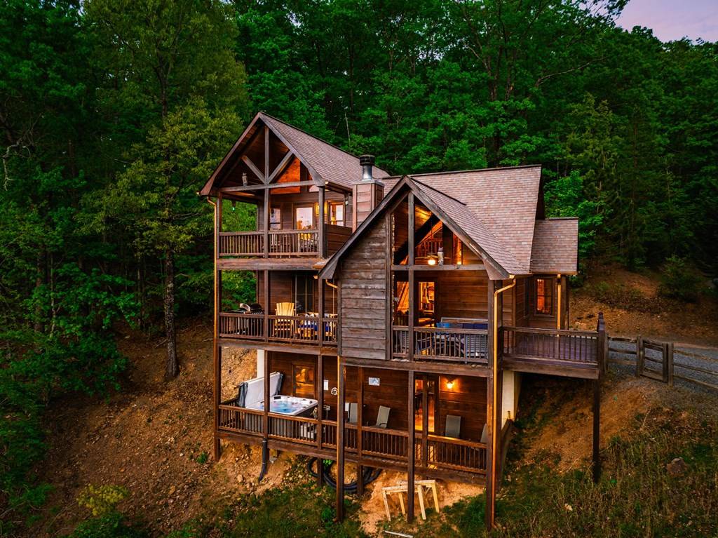 Blue Ridge, GA 30513,273 Deer Crest Heights