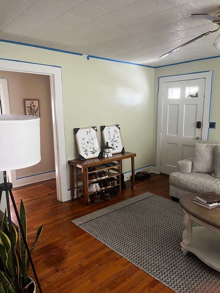 Abingdon, VA 24210,120 Trigg St.