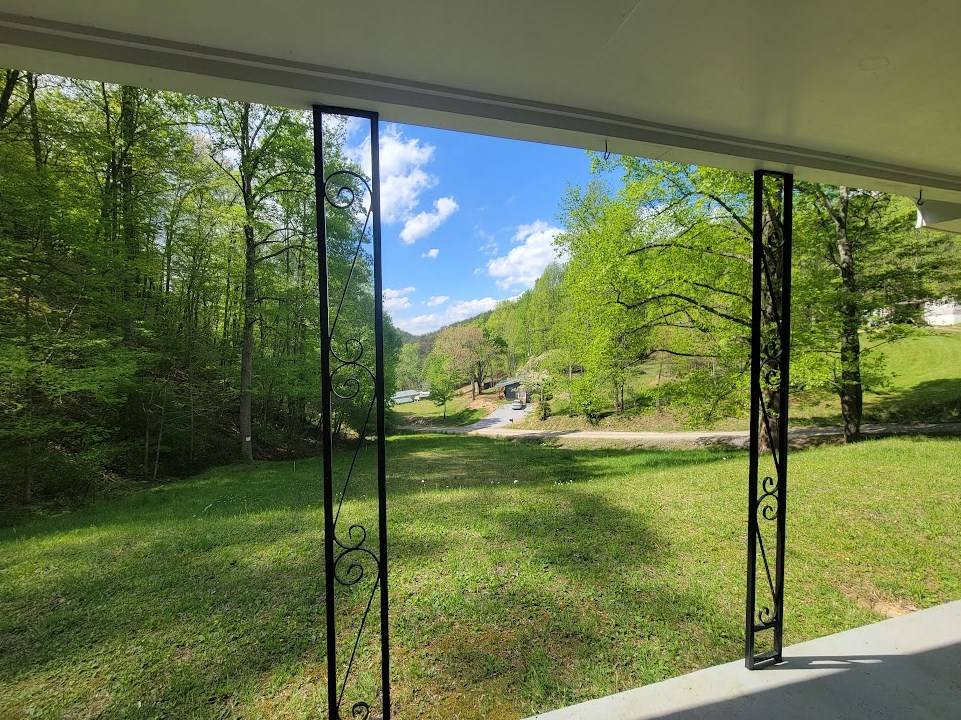 Hayesville, NC 28904,876 Stewart Cove Road