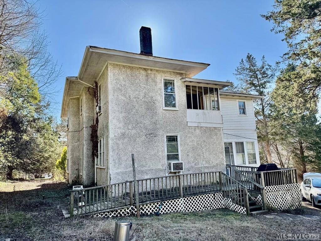 Clarksville, VA 23927,906 Virginia Ave