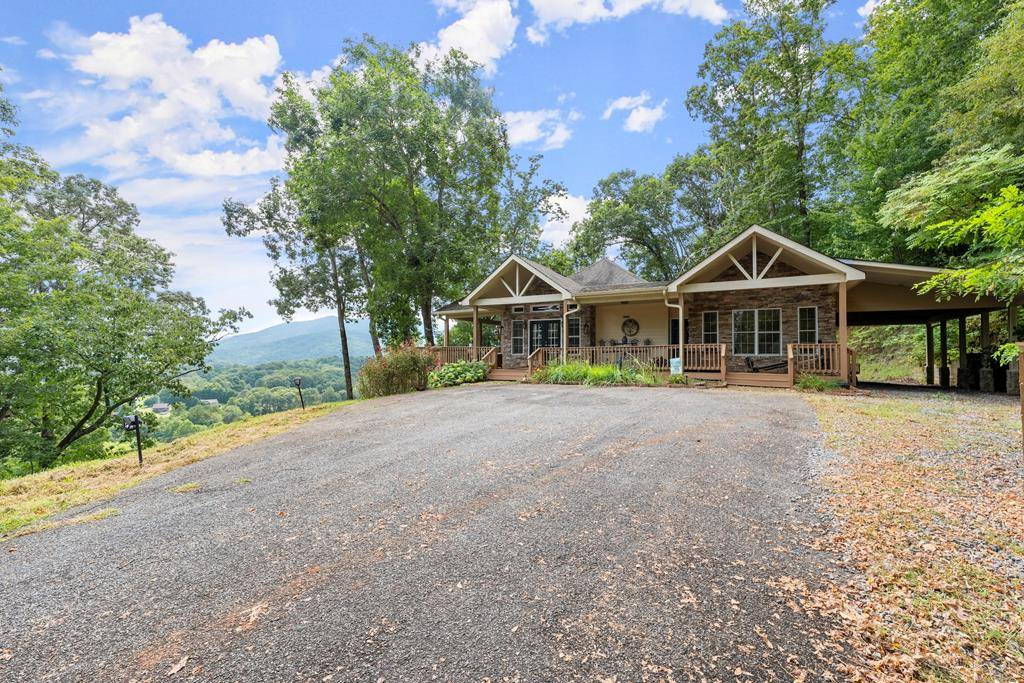 Hiawassee, GA 30546,1609 Clark Drive