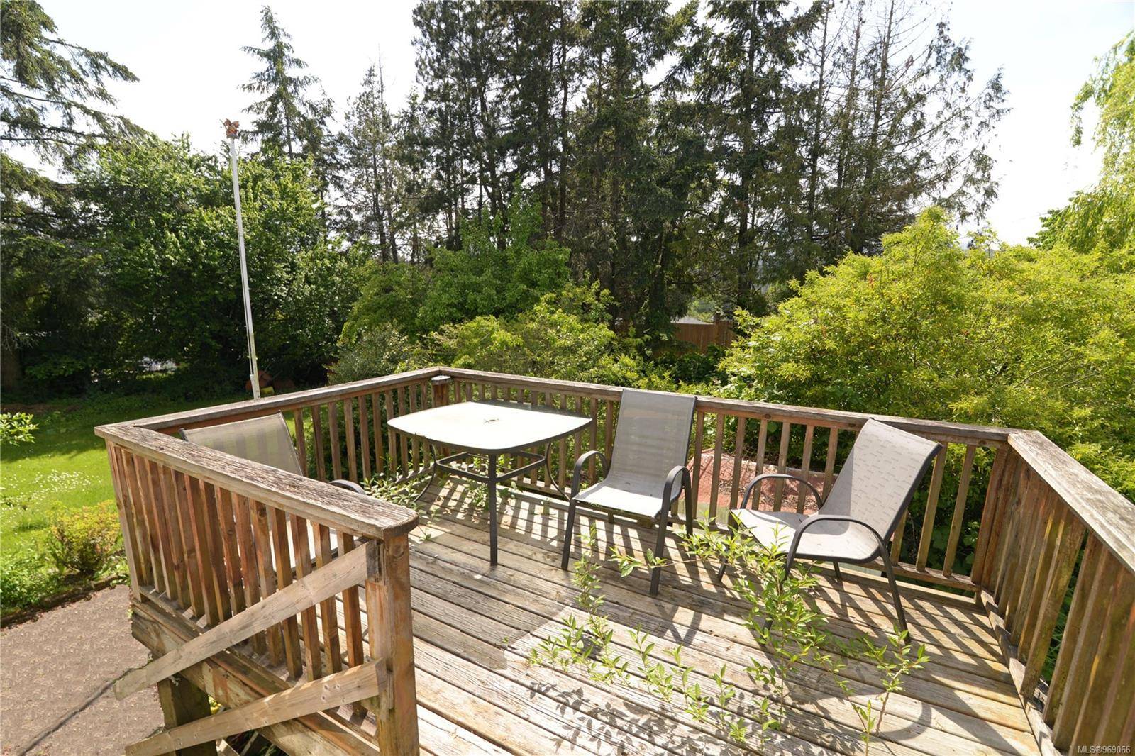 Nanaimo, BC V9R 4G5,657 Hamilton Ave
