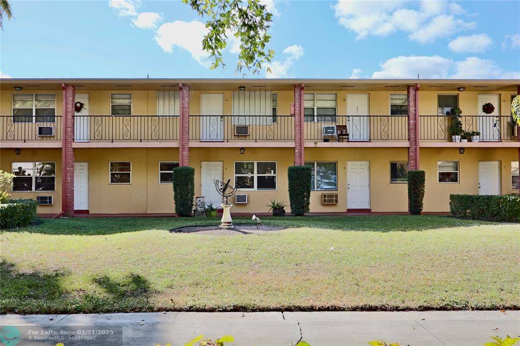 Hollywood, FL 33021,3700 Harrison St #5A