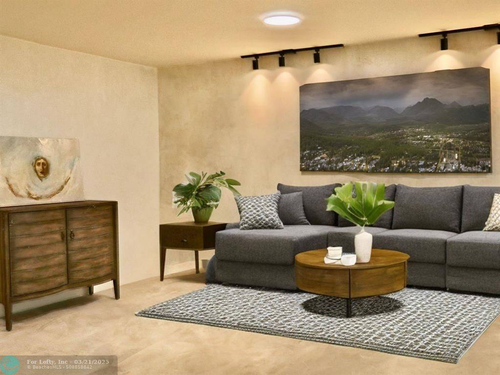 Hollywood, FL 33021,3700 Harrison St #5A