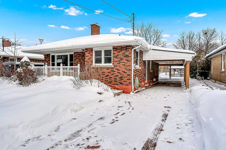 Hamilton, ON L8T 4J8,105 Kings Forest DR
