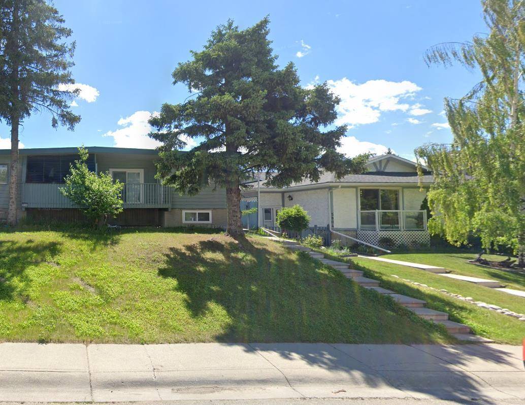 Calgary, AB T3A 1K5,5806 Dalgleish RD NW