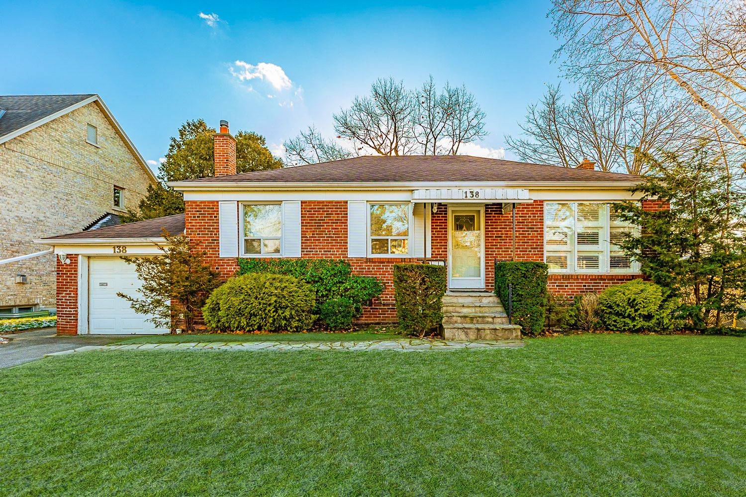 Toronto W08, ON M9A 1K7,138 Perry CRES