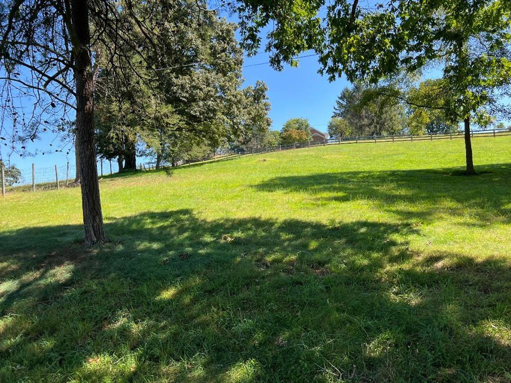 Abingdon, VA 24210,0 Colonade Drive