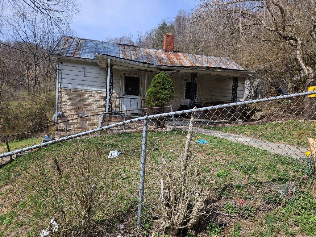 Dante, VA 24237,55 Hill Top Dr