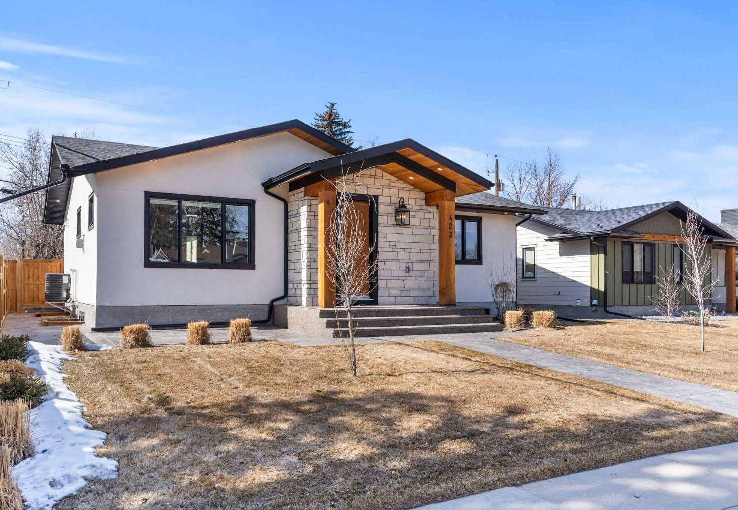 Calgary, AB T2J 1M1,423 Winterbourne CRES SE