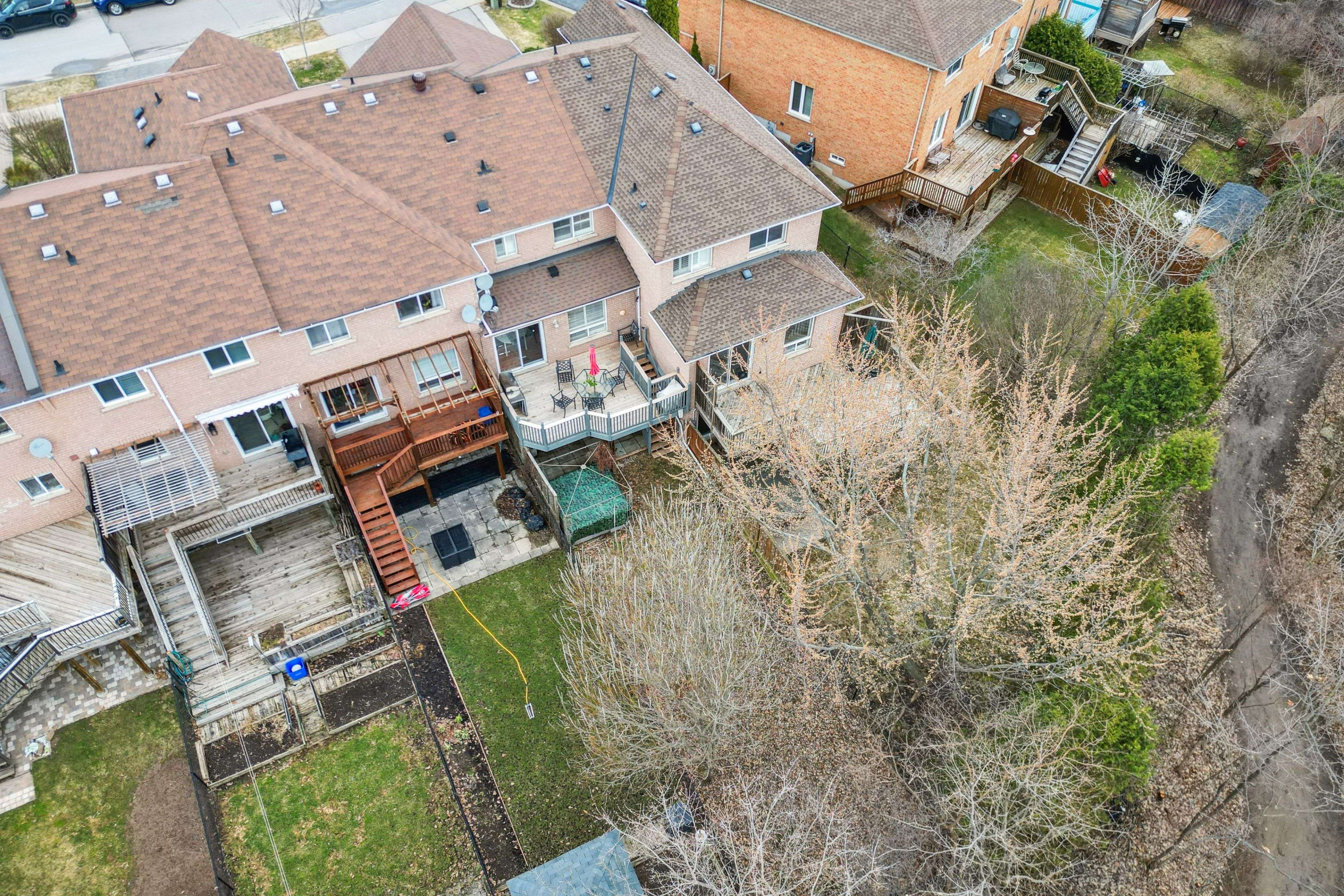 387 Ravineview WAY, Oakville, ON L6H 6S7