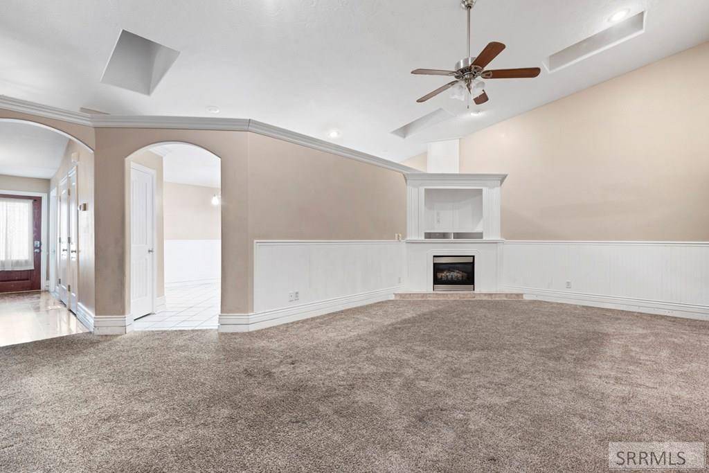 44 S 2nd E, Rexburg, ID 83440