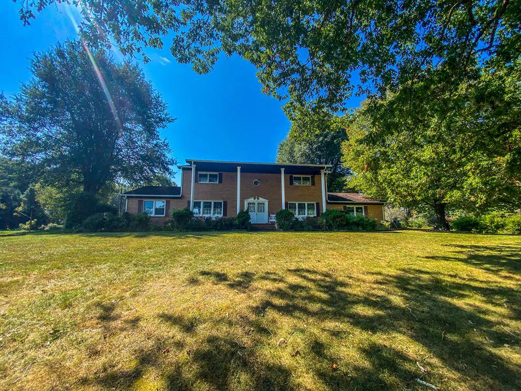 Bland, VA 24315,6852 Kimberling Road