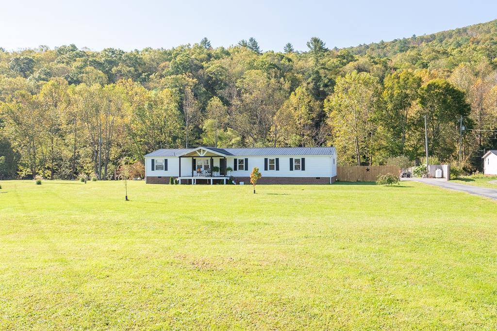Bastian, VA 24314,11504 Grapefield Rd.