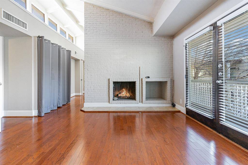 Dallas, TX 75206,5934 Sandhurst Lane #207