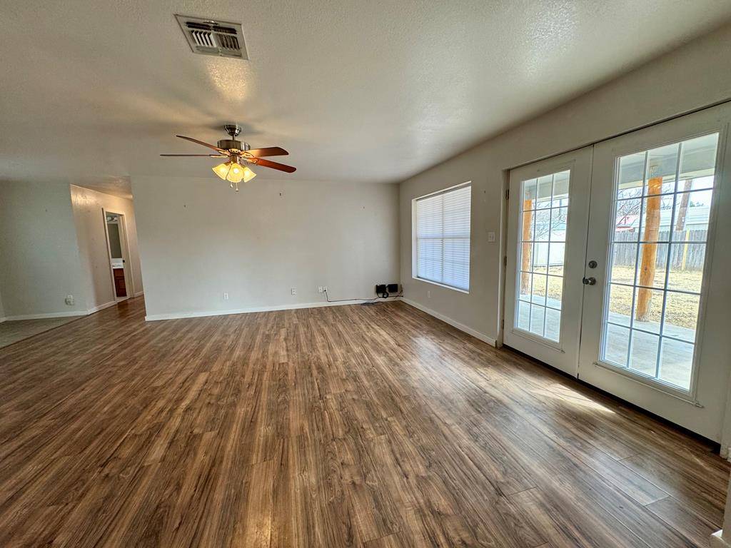 Alpine, TX 79830,504 E John W Rd