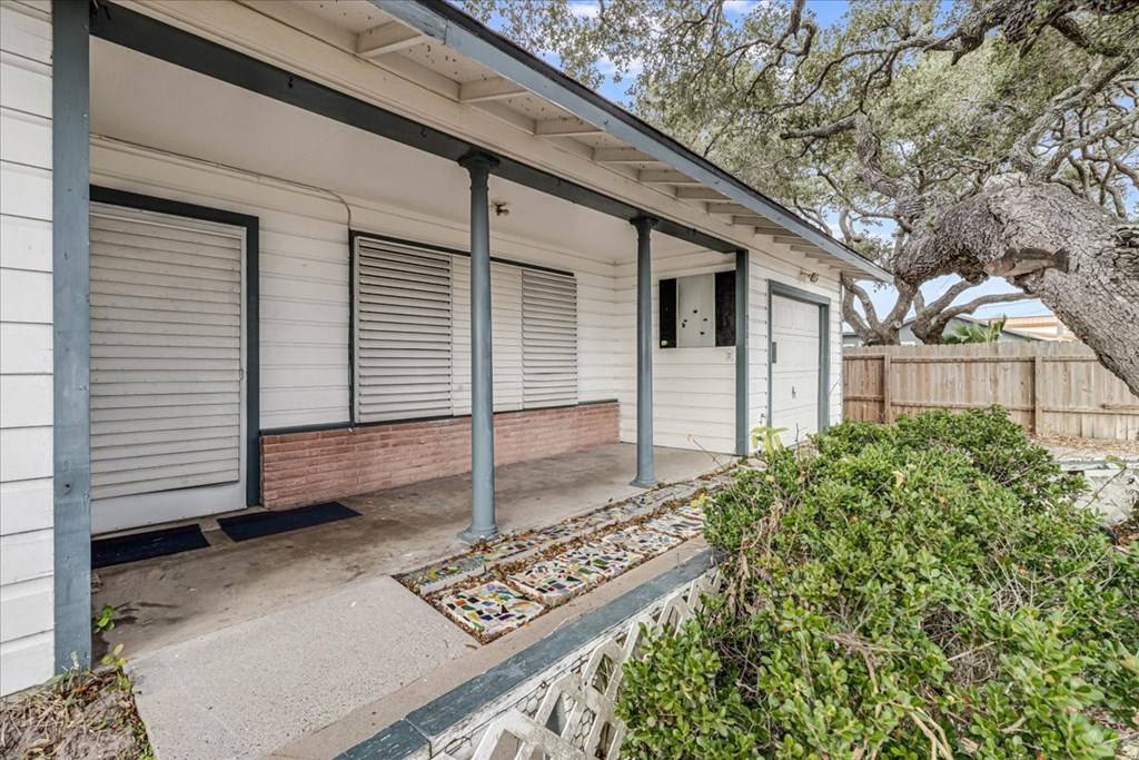 Rockport, TX 78382,701 N Pearl St