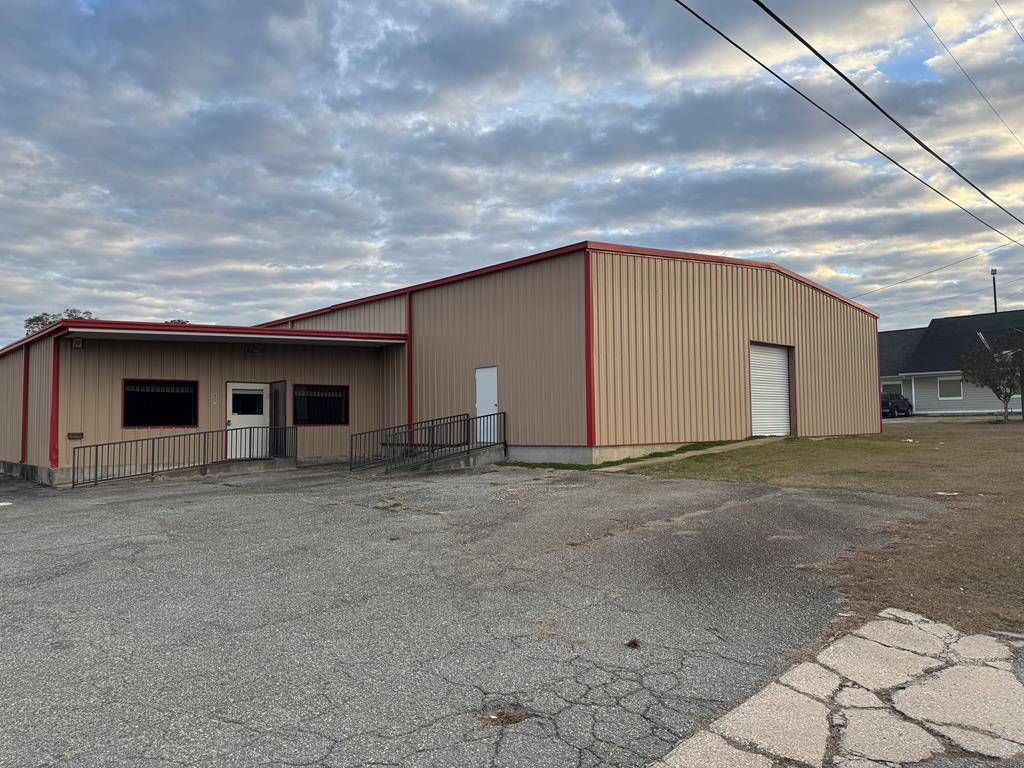 Cairo, GA 39828,427 SE 2nd Ave