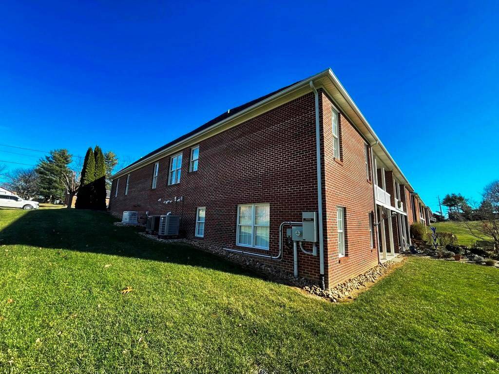 Wytheville, VA 24382,1125 N 11th Street