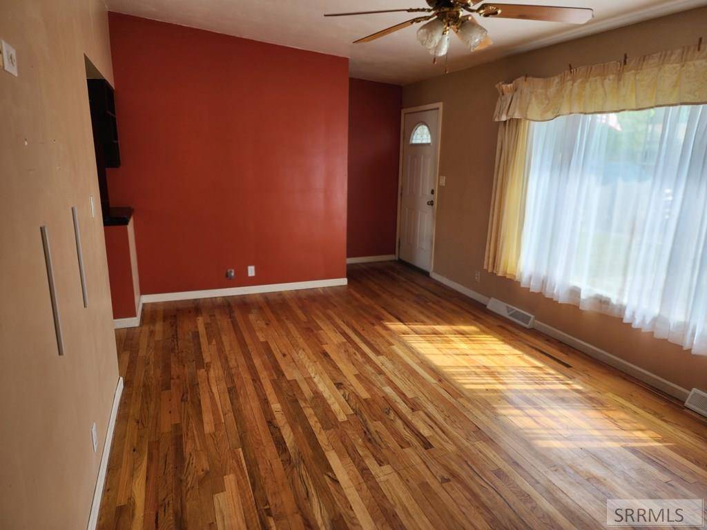 Pocatello, ID 83201,939 Wayne Avenue