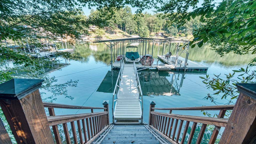 Hayesville, NC 28904,301 Hidden Cove Crossover