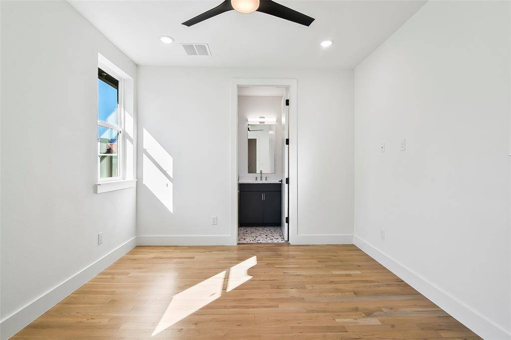 Dallas, TX 75219,2908 Hawthorne Avenue #102