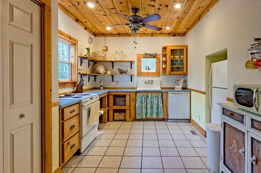 Blairsville, GA 30512,57 Violet Road
