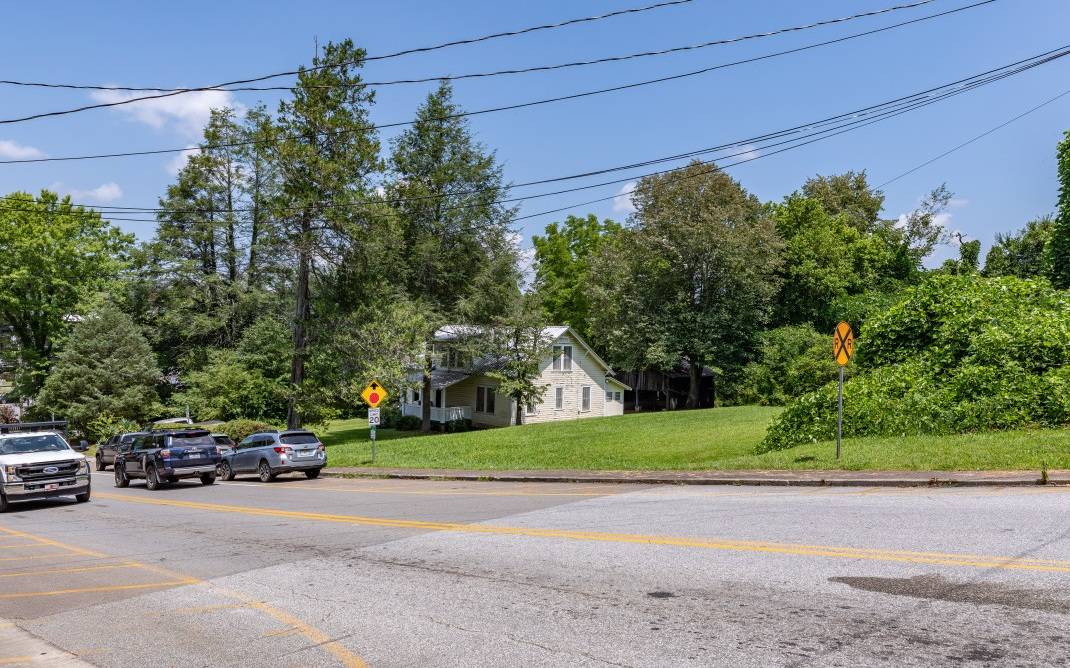 Blue Ridge, GA 30513,101 Mountain Street