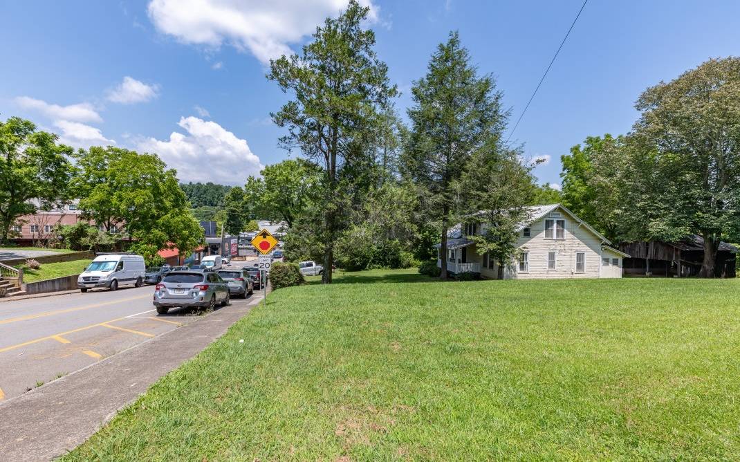 Blue Ridge, GA 30513,101 Mountain Street