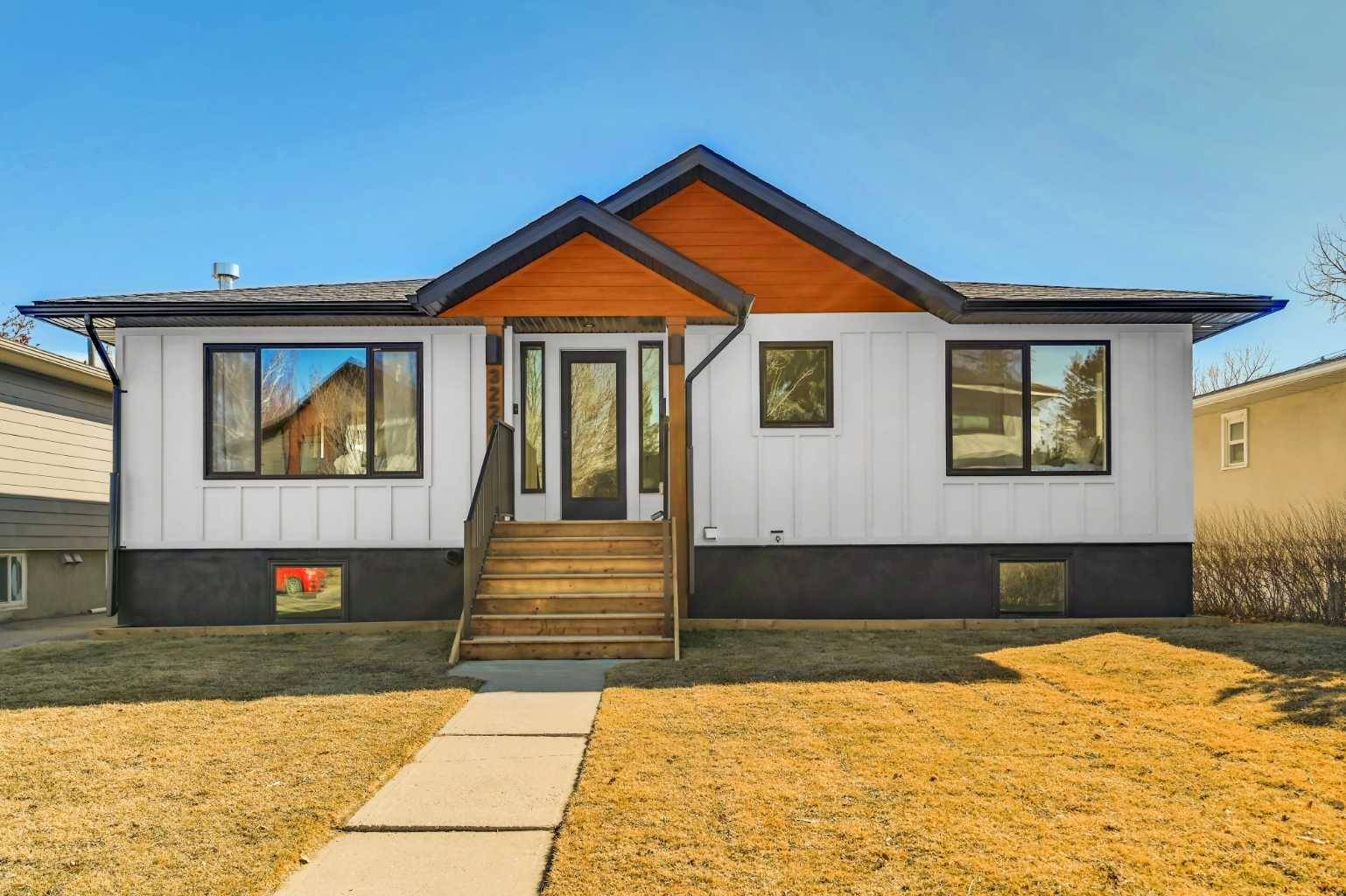 Calgary, AB T3E1W7,3224 24A ST SW