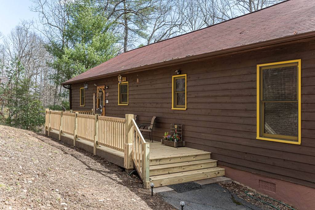 Murphy, NC 28906,427 Dillon Oaks Drive