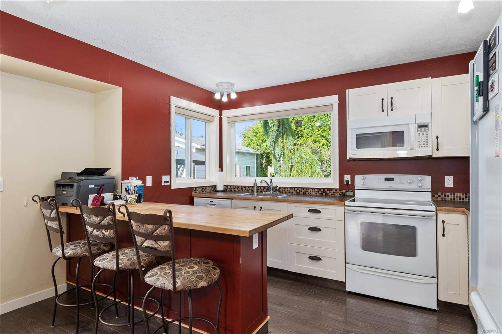 Campbell River, BC V9H 1S5,586 Alexander Dr