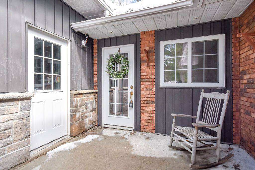 Springwater, ON L9X 0X1,21 Luella BLVD