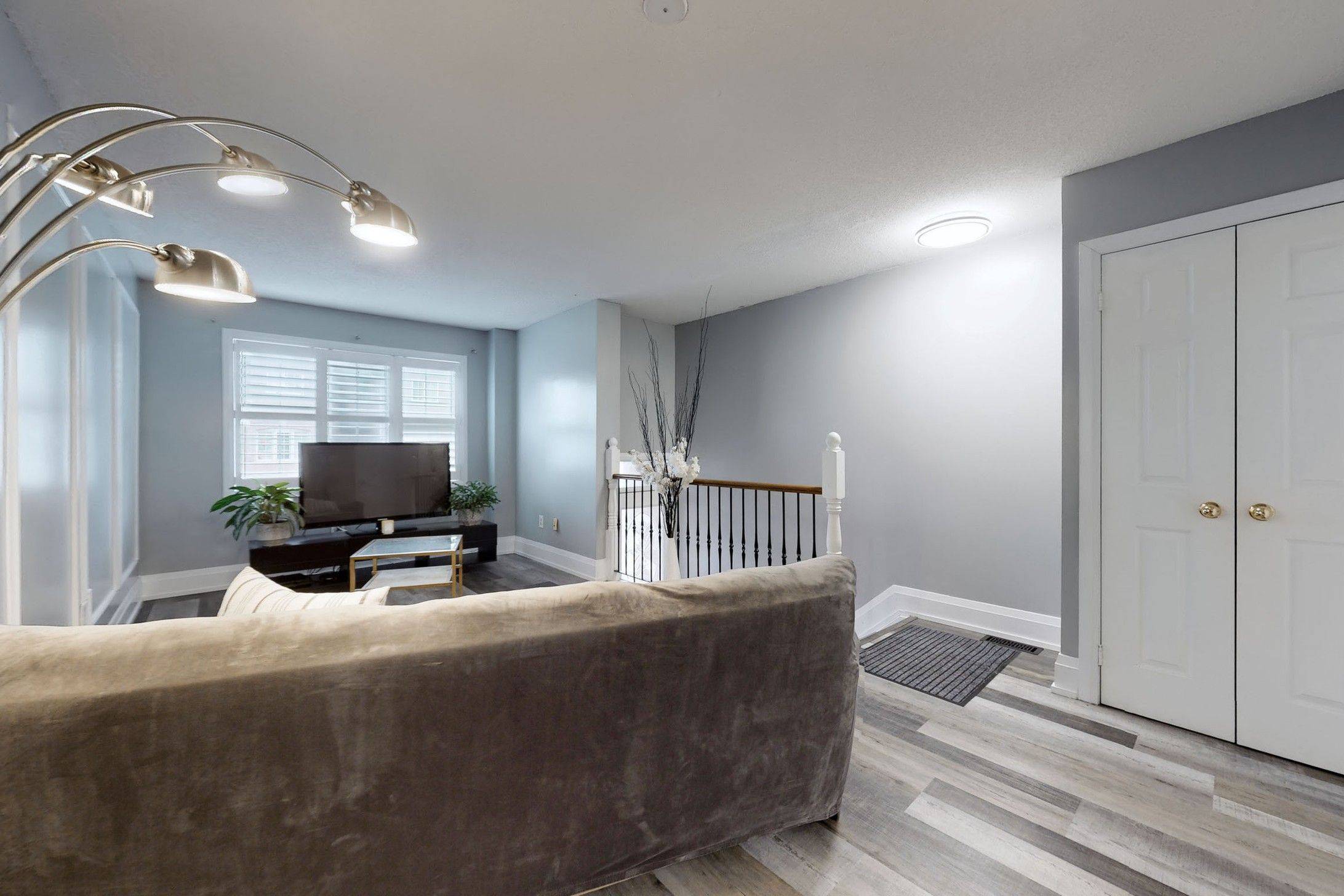 Toronto W04, ON M6M 5L4,49 Rivers Edge DR #26